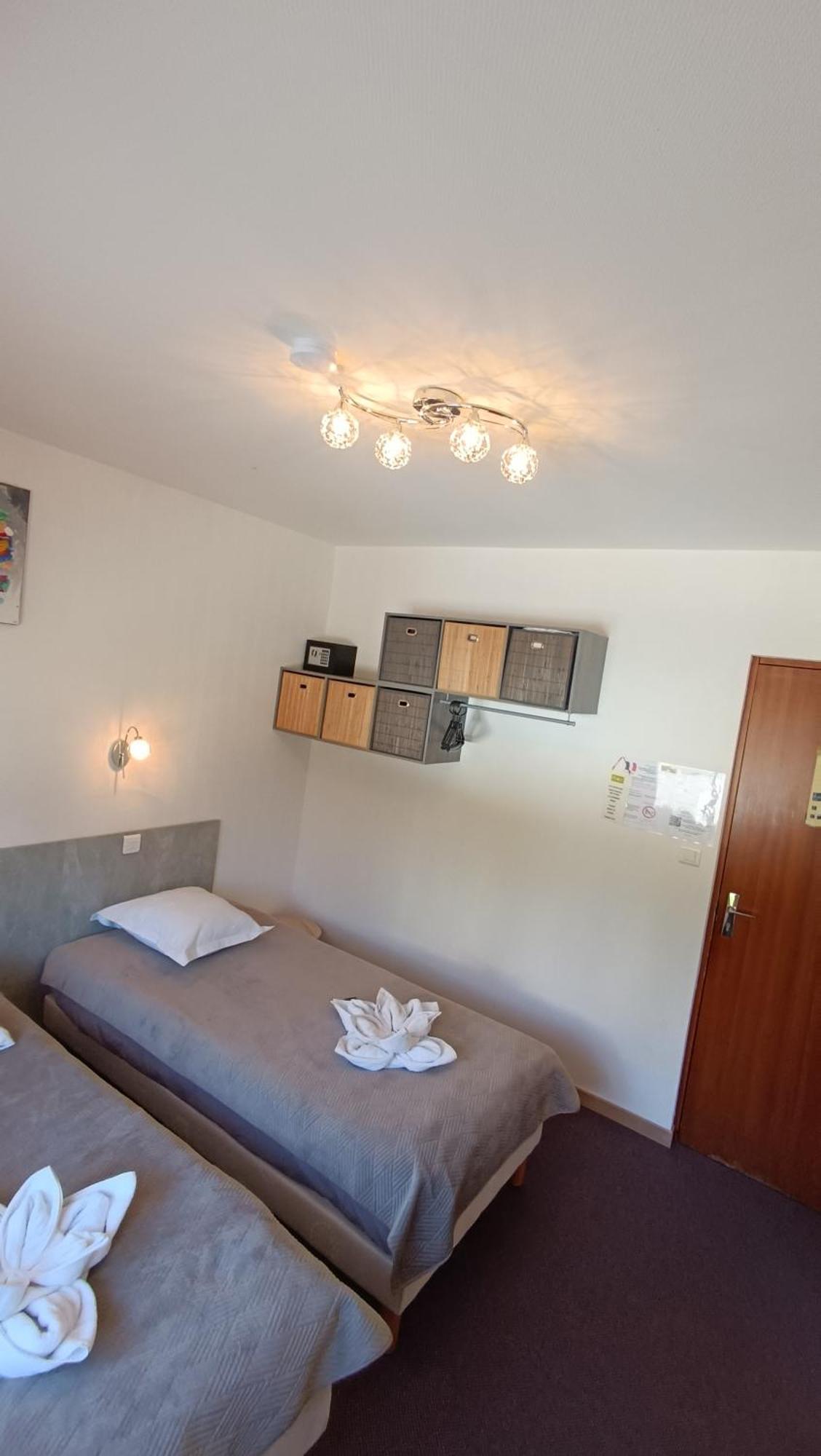 Hotel Le Pommeil Guéret Dış mekan fotoğraf