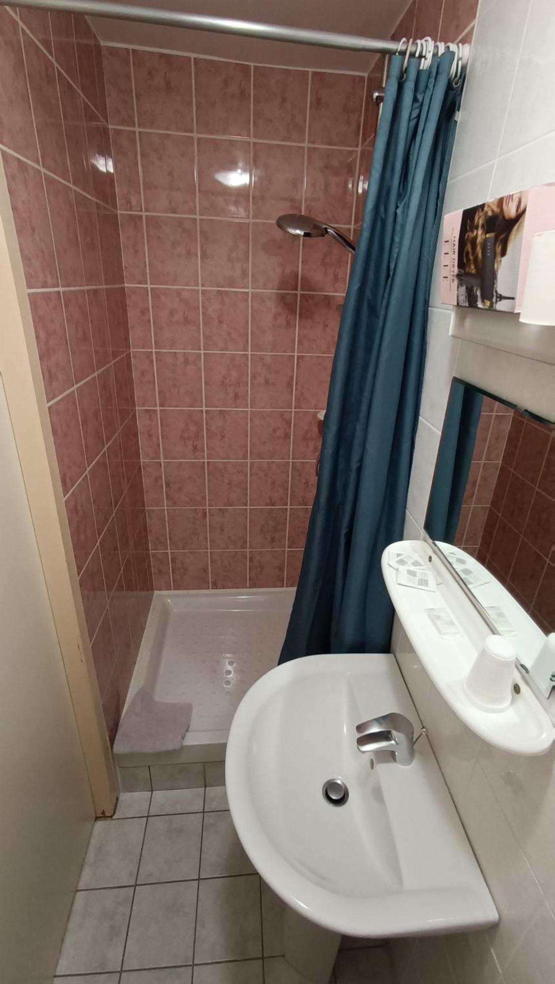 Hotel Le Pommeil Guéret Dış mekan fotoğraf