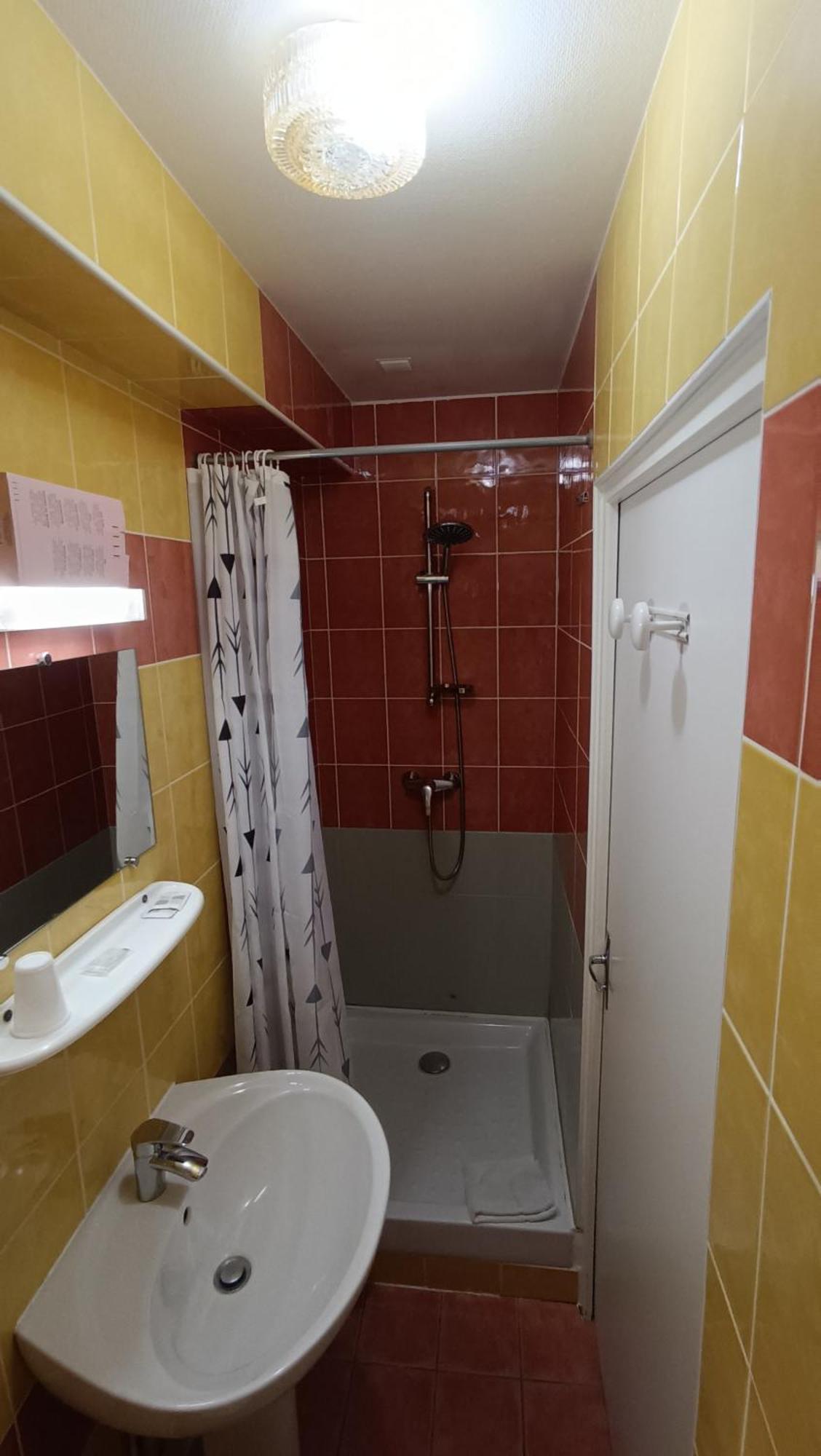 Hotel Le Pommeil Guéret Dış mekan fotoğraf