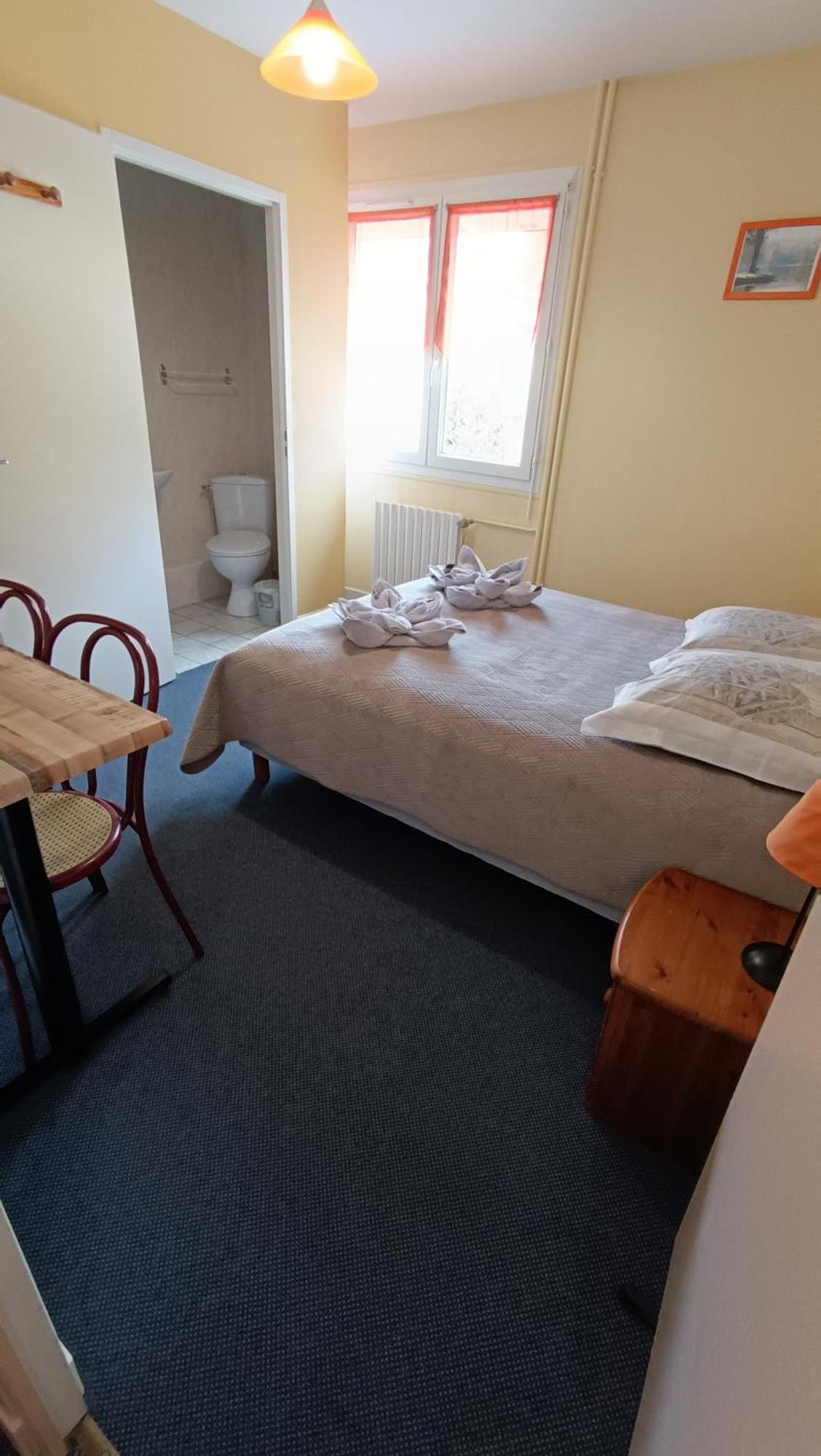 Hotel Le Pommeil Guéret Dış mekan fotoğraf